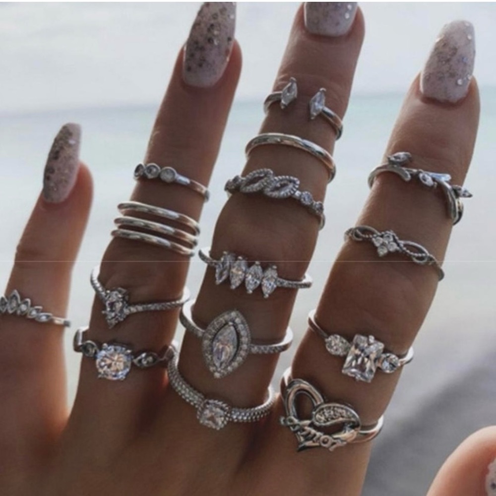 Elegant Silver Ring Set (15)